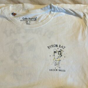 Men’s shirt size medium